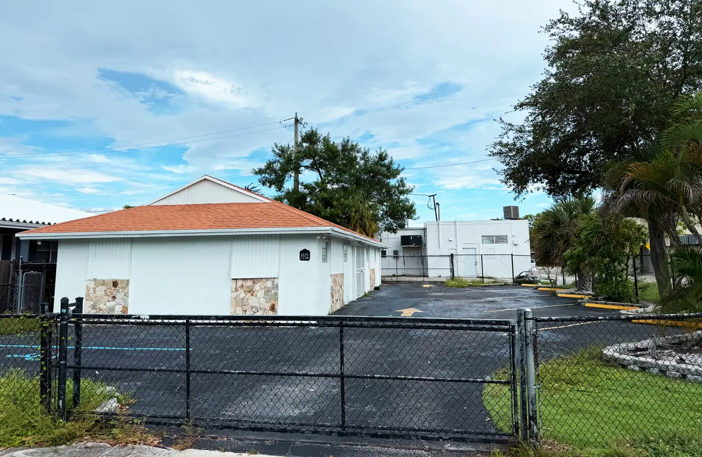 1225 NE 162nd Street, North Miami Beach, FL — Office, leased