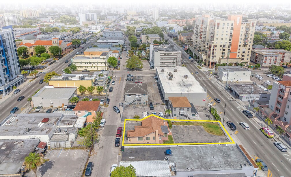 1437 SW 1st St — photograph 16