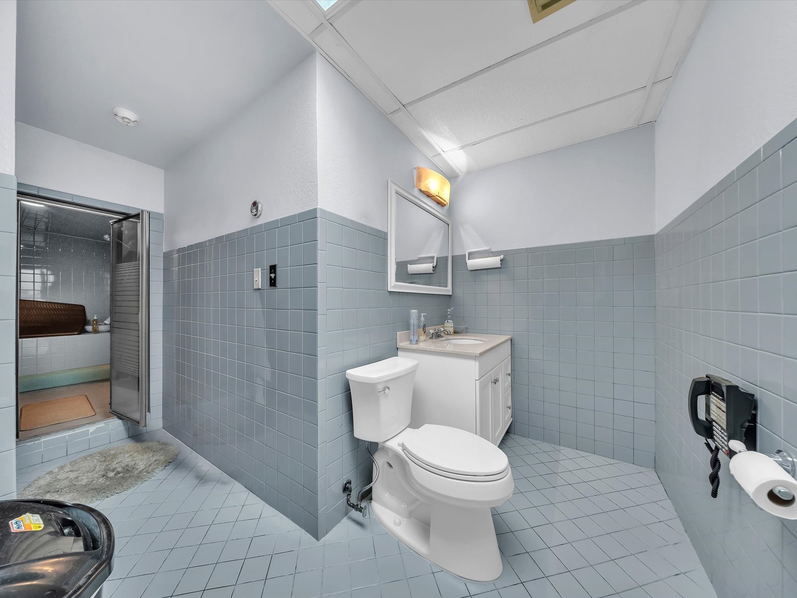 Bathroom - Level 2