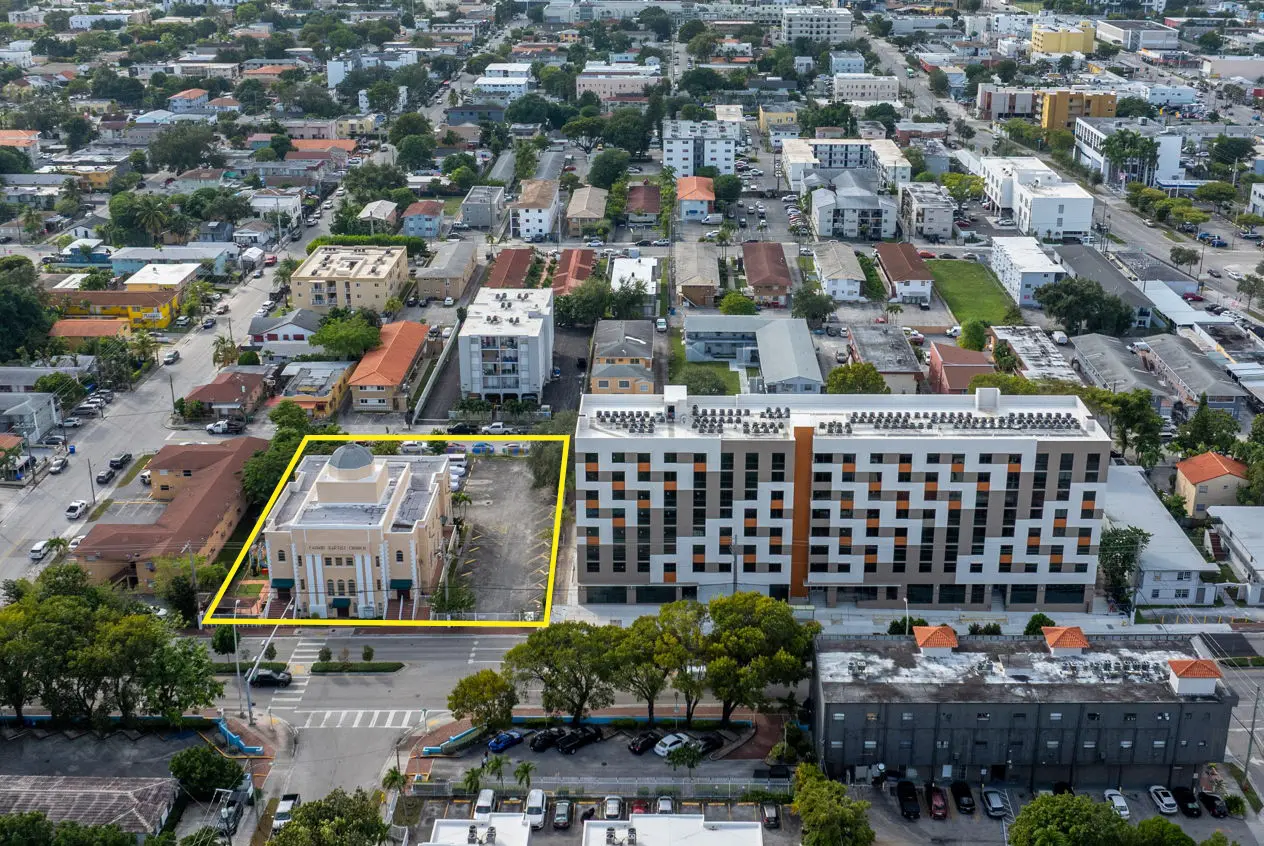 226 SW 17th Ave