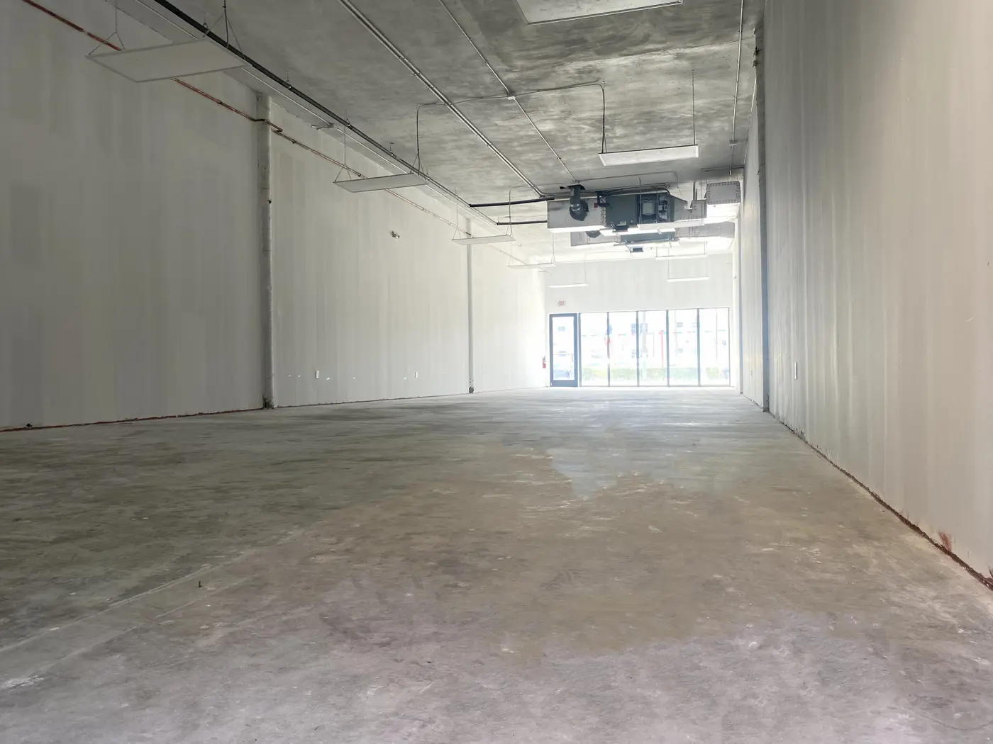300 SW 17th Ave, Suite 4 — photograph 4
