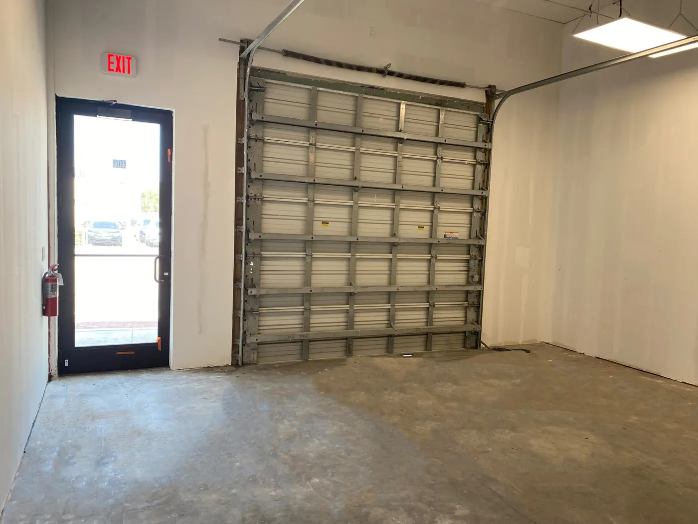 300 SW 17th Ave, Suite 4 — photograph 6