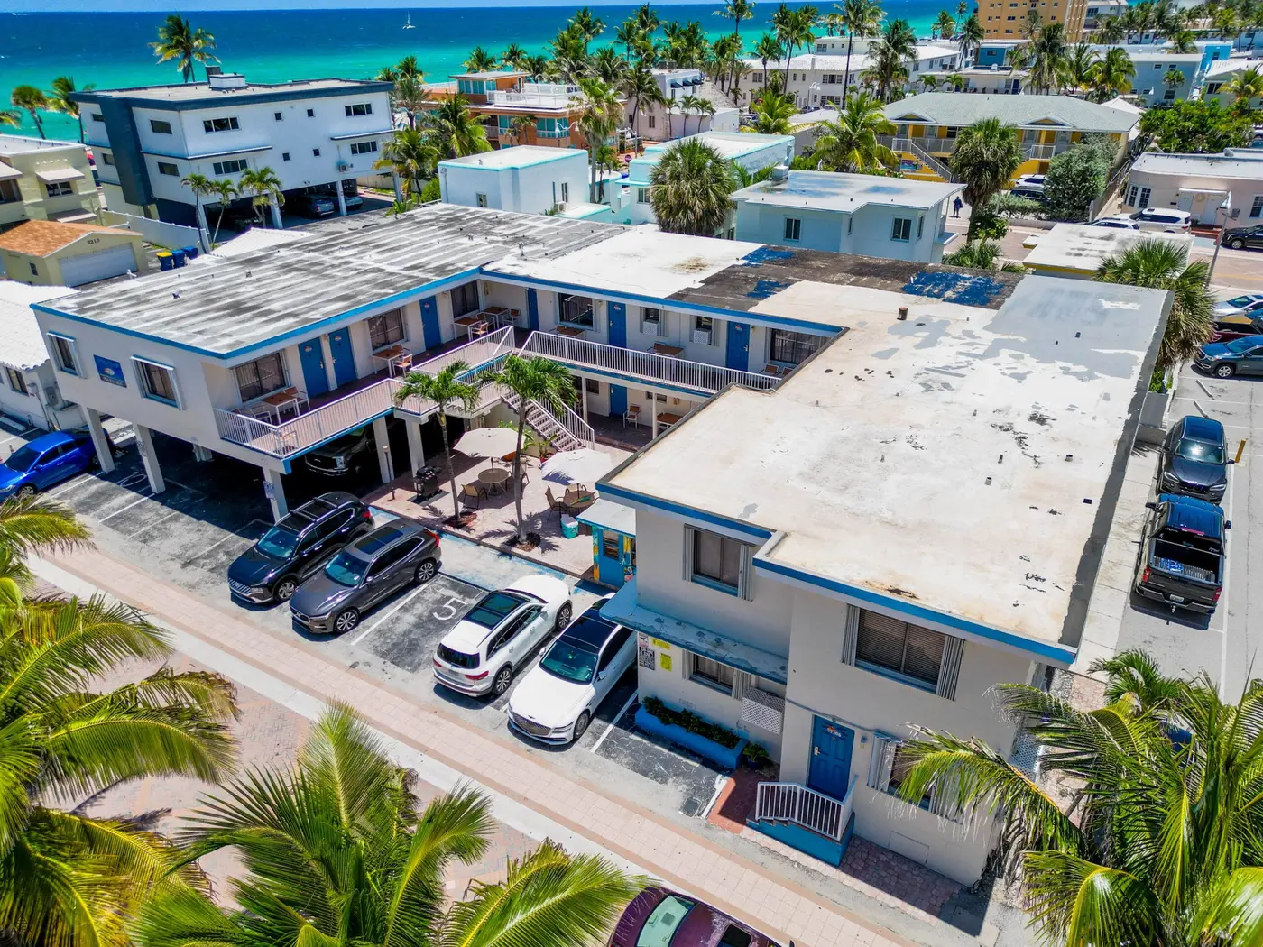 322 Nevada St, Hollywood — Hospitality for sale
