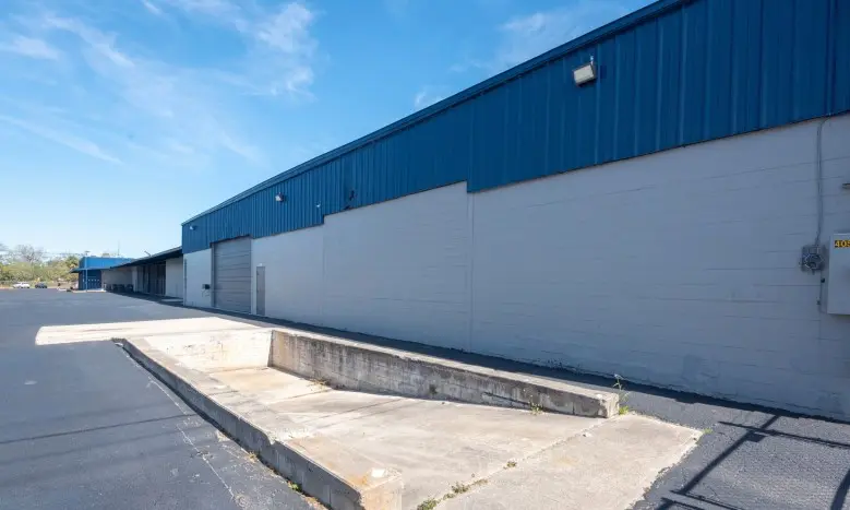 405 N Charles Street — photograph 12