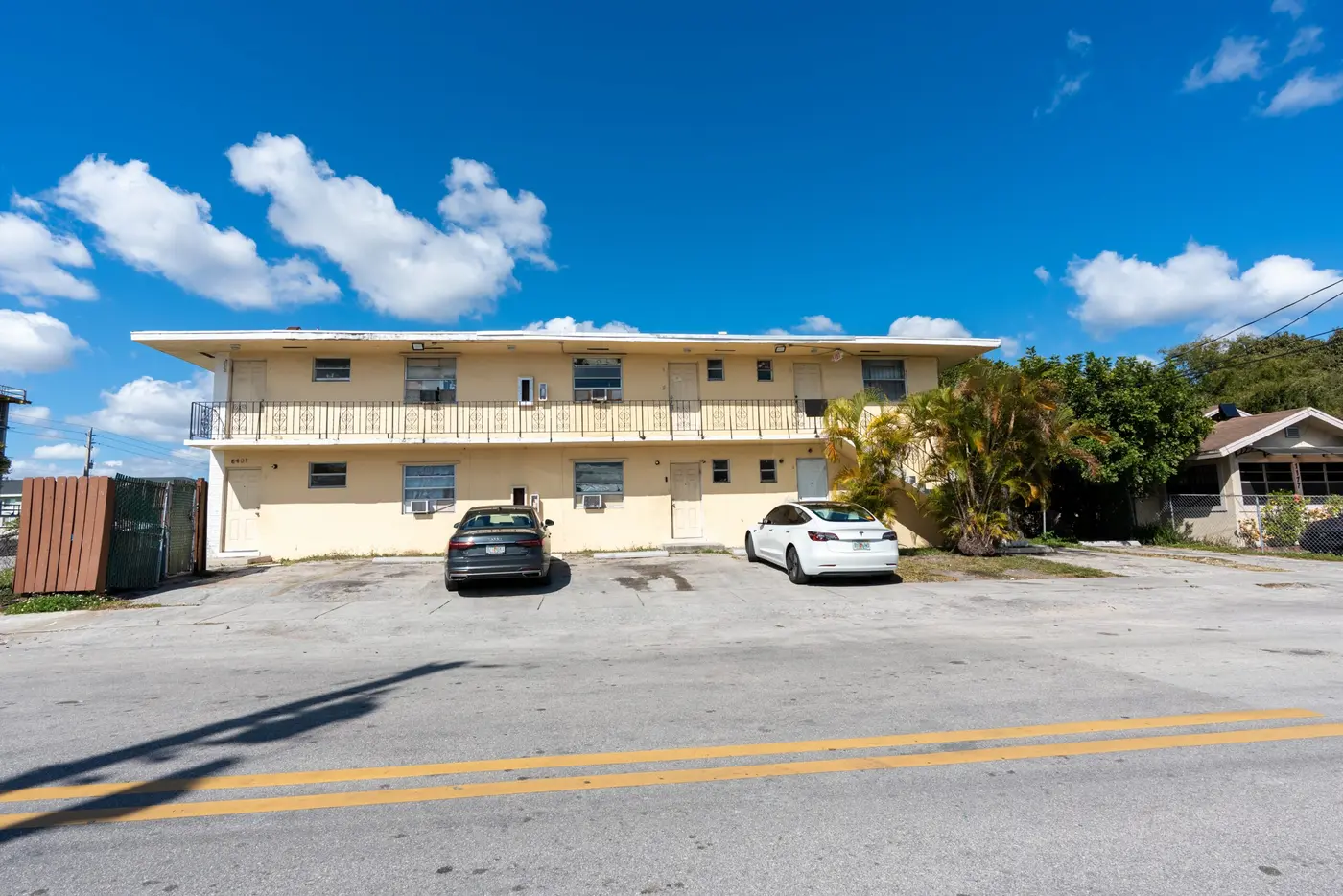 6401 NW 12 Ave — photograph 5