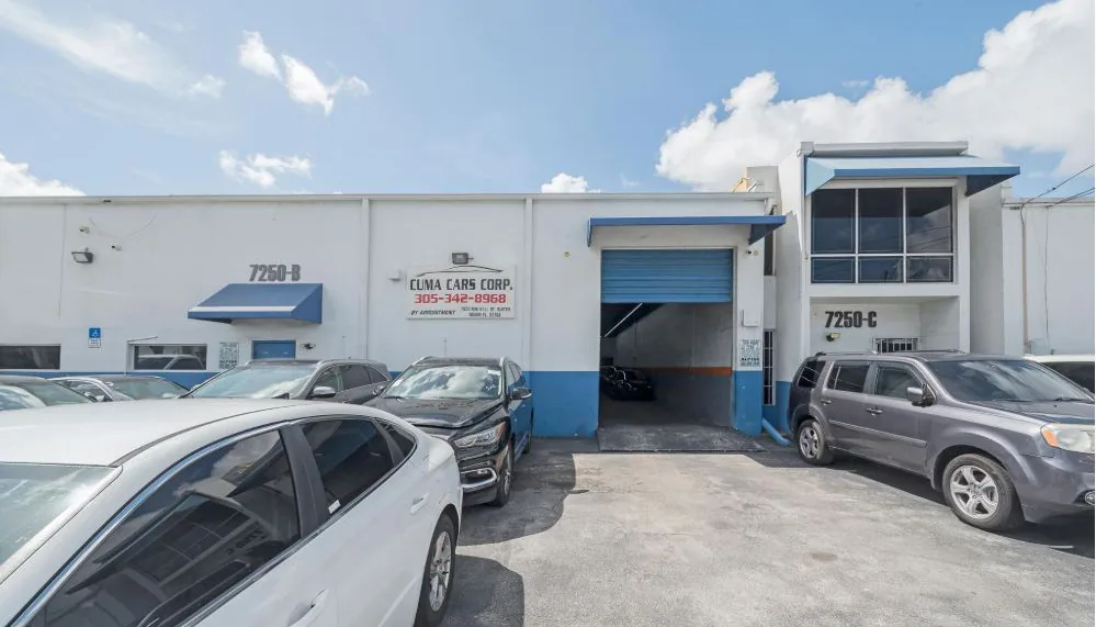 7250 NW 41st St — Bay B street elevation and overhead door