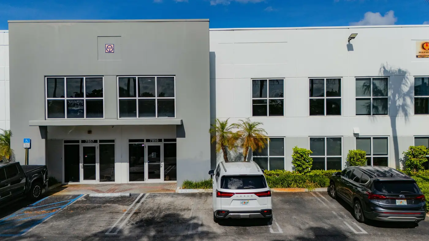 7855 NW 46th Street — photograph 7
