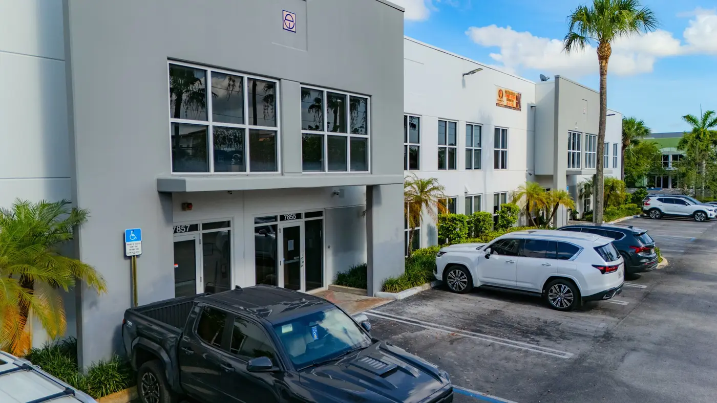 7855 NW 46th Street — photograph 9