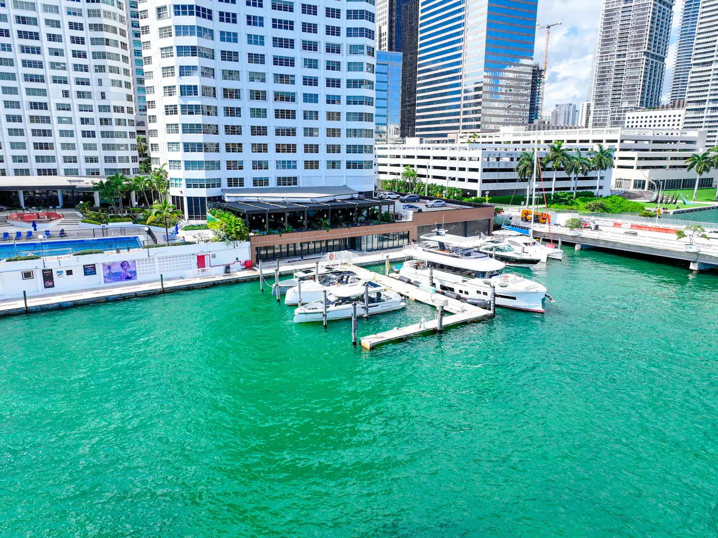 801 Brickell Bay Drive, Unit 4C042 — photograph 22