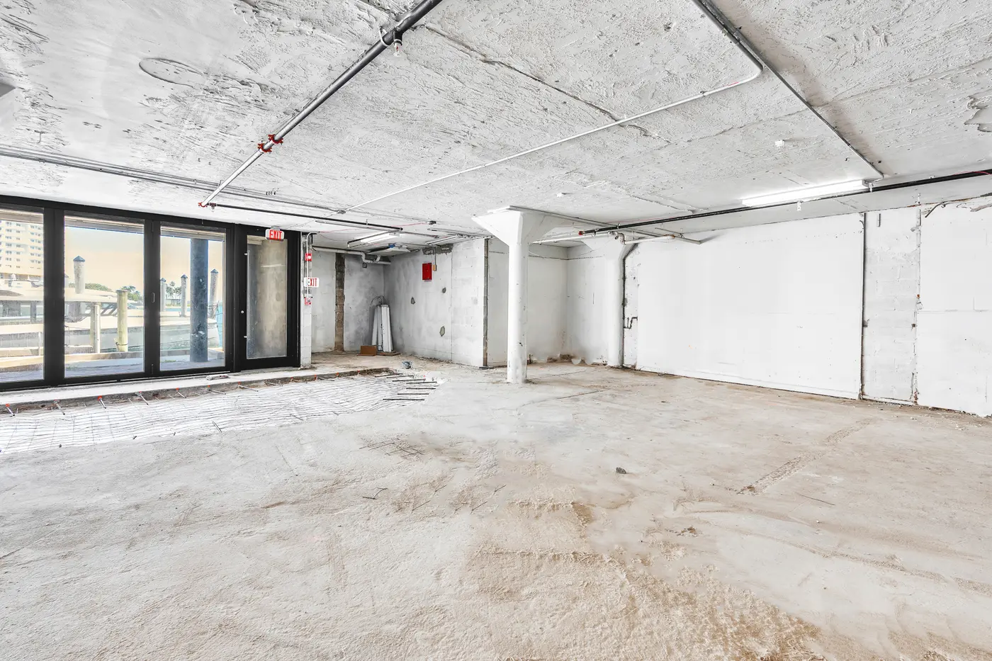 801 Brickell Bay Drive, Unit 4C042 — photograph 10