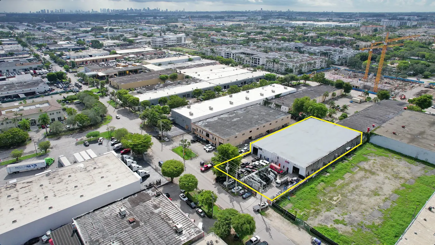 8230 NW 56 St, Doral — Industrial for sale