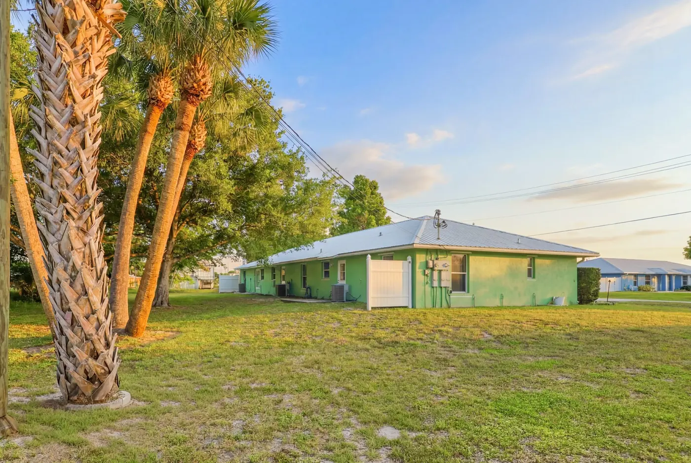 810 SW 2nd St & 110 SW 9th Ave — photograph 3