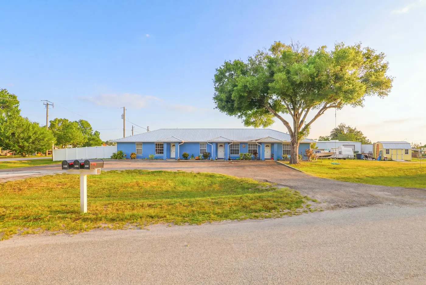 810 SW 2nd St & 110 SW 9th Ave, Okeechobee — Multifamily for sale
