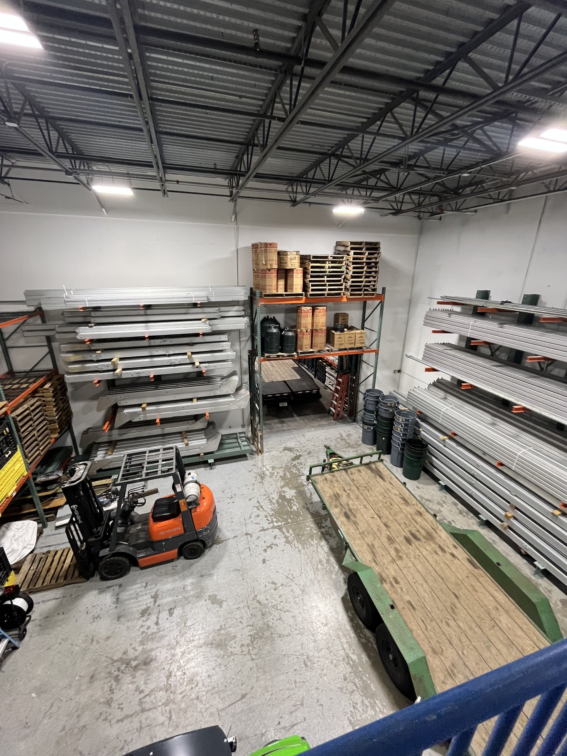 Unit 1520 warehouse