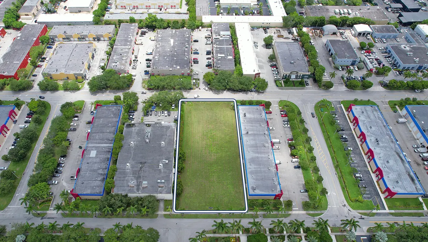 13700 SW 145th Ct & 14180 SW 143rd Ct — photograph 5